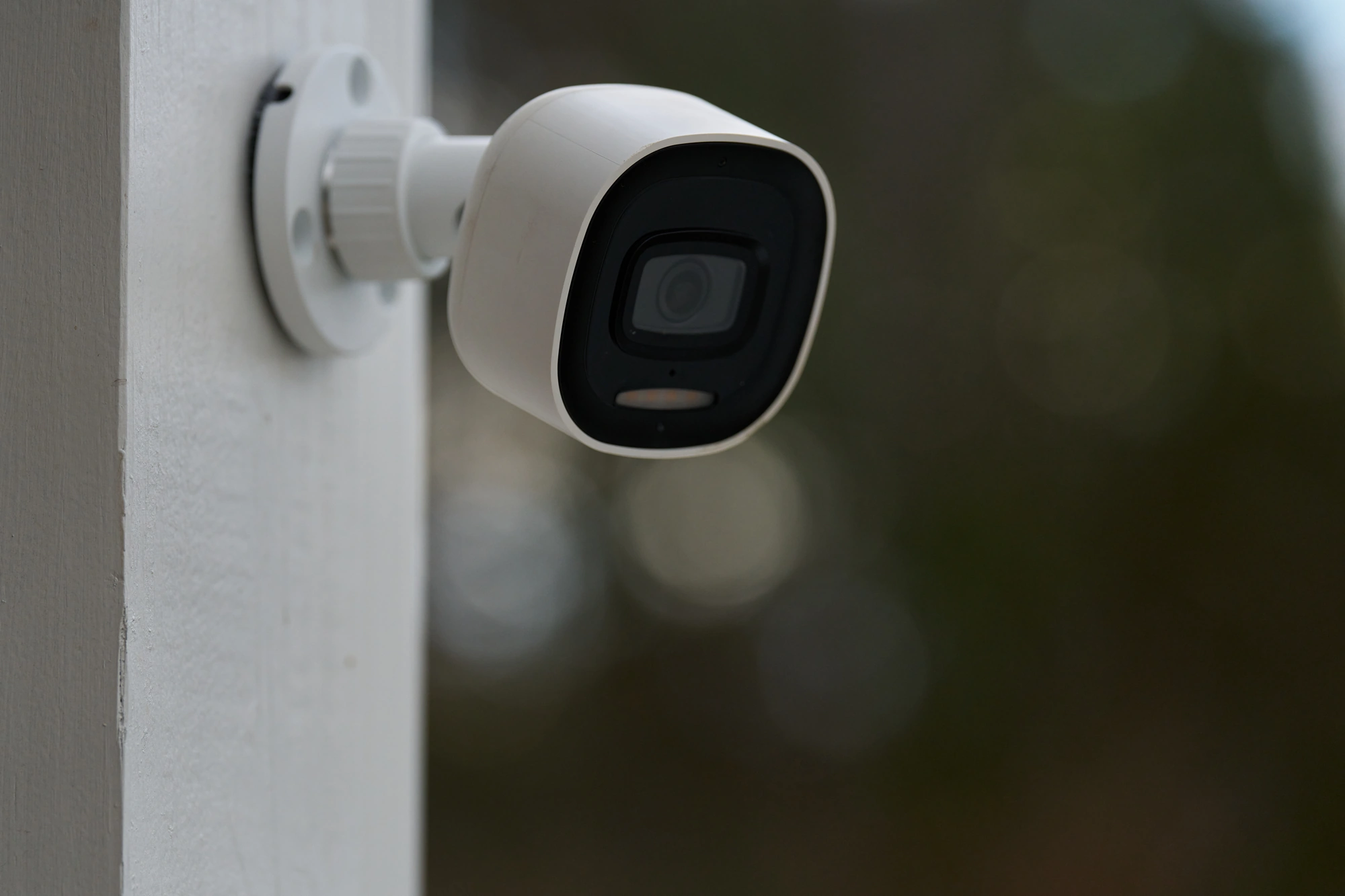 Outdoor coverage example for the Alarm.com ADC-V730 camera